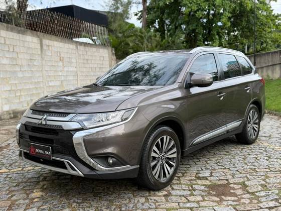 MITSUBISHI OUTLANDER 2.0 MIVEC GASOLINA HPE AUTOMÁTICO